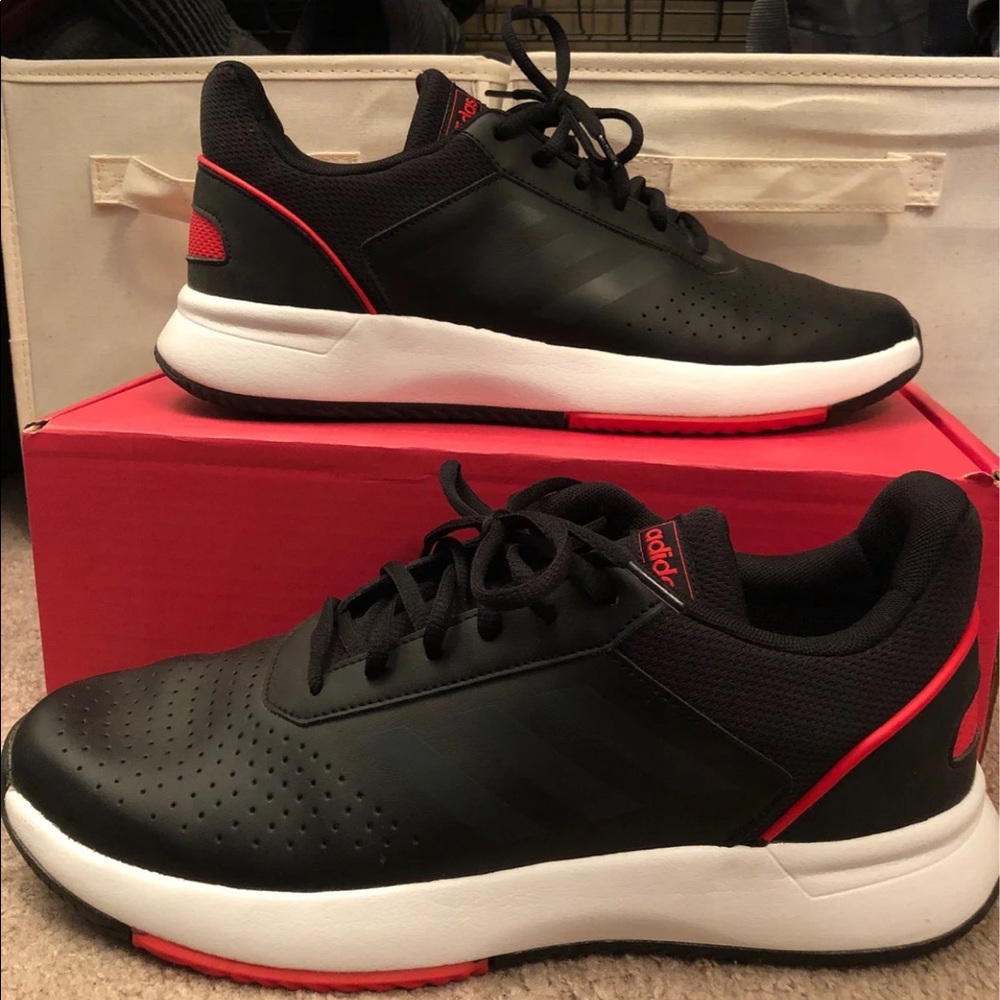 Adidas mens tennis/court sneaker size 11